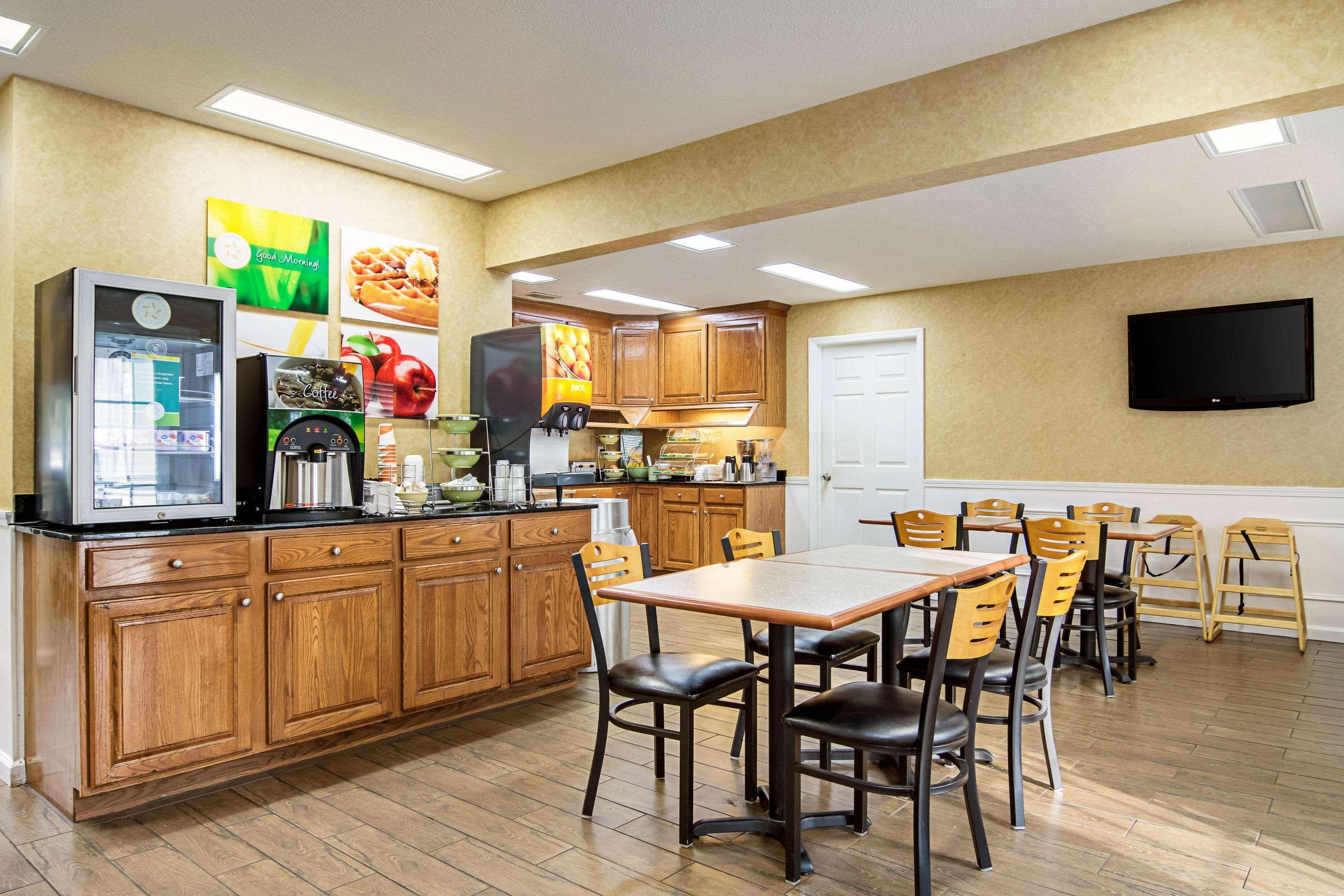 Quality Inn Thomaston Экстерьер фото