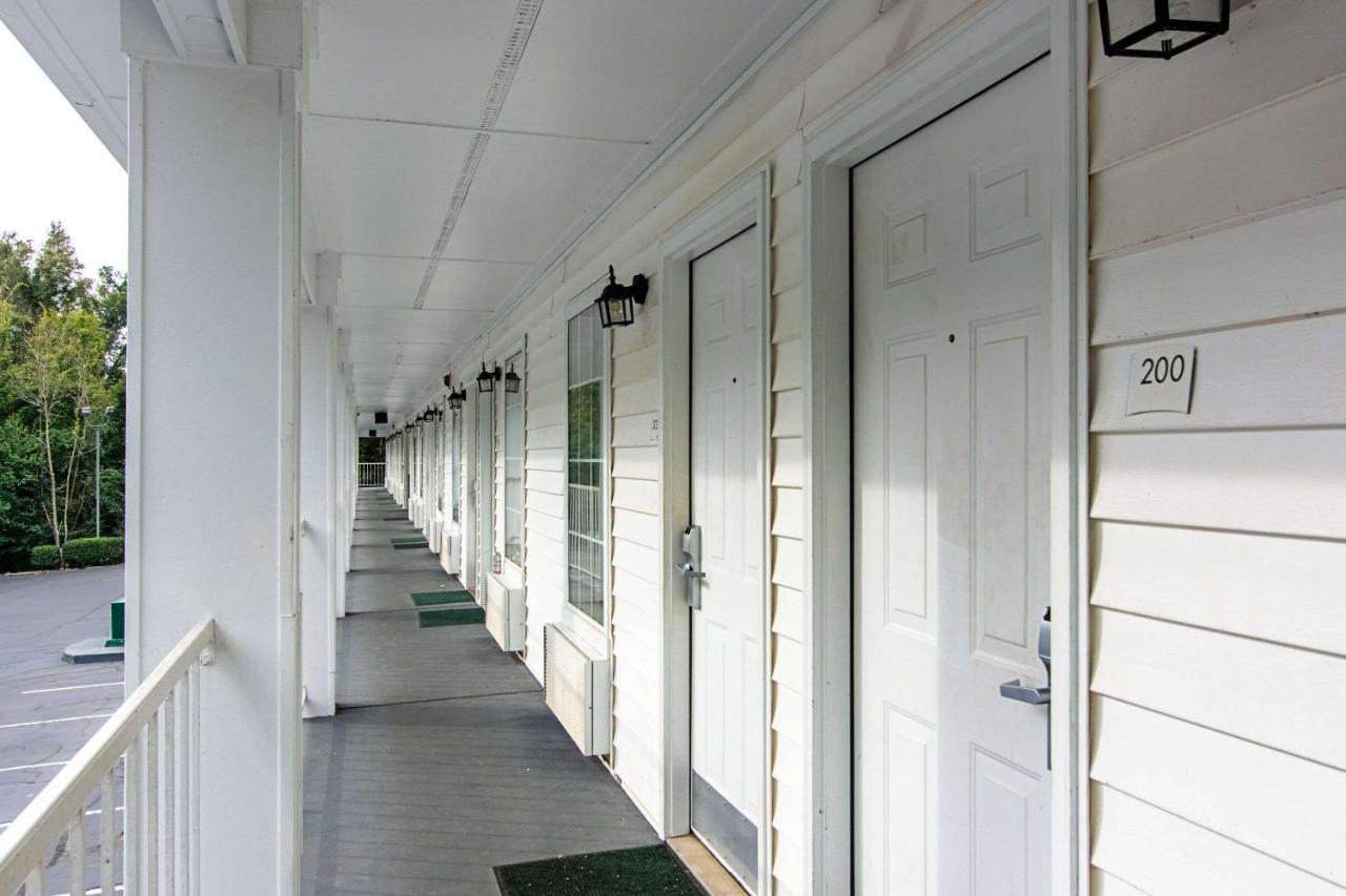 Quality Inn Thomaston Экстерьер фото